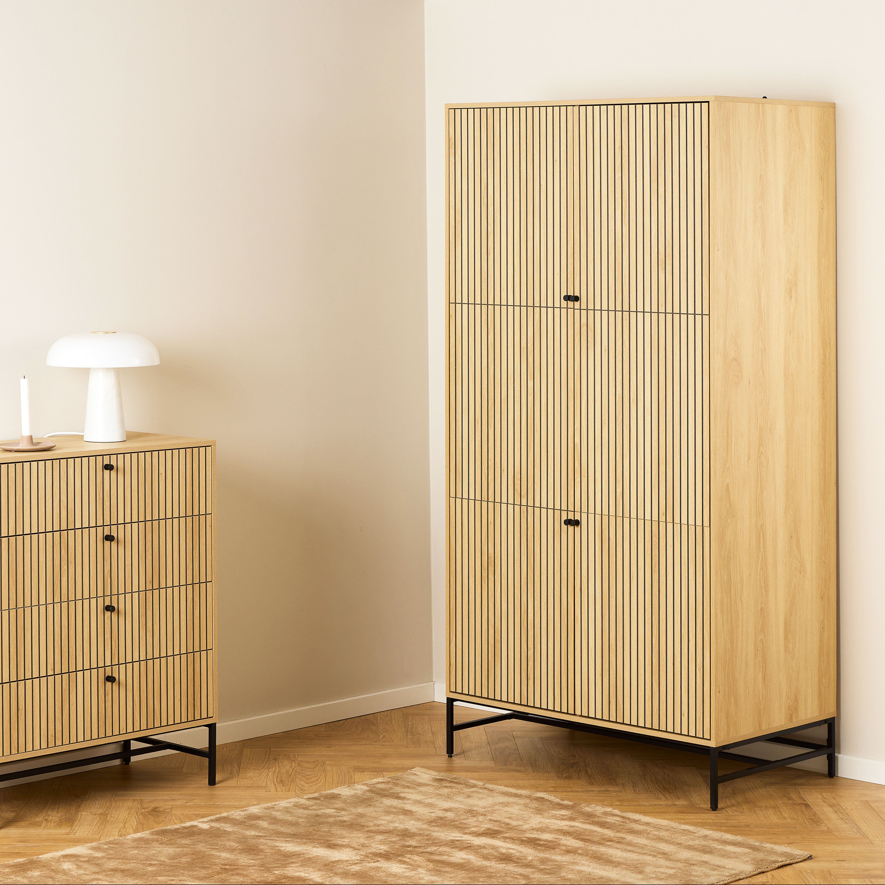 Albany Wardrobe 4 Doors in Black/Oak Albany Wardrobe 4 Doors in Black/Oak
