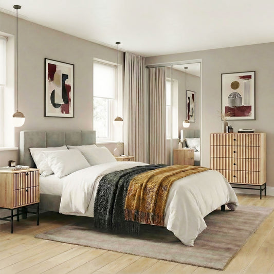 Albany Chest of 4 Drawers in Oak/Black Legs